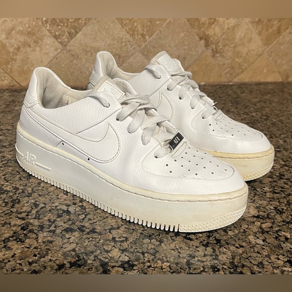 Nike Air Force 1 White Casual Shoes Sneakers Platform Sole - Size 7 - Picture 4 of 8